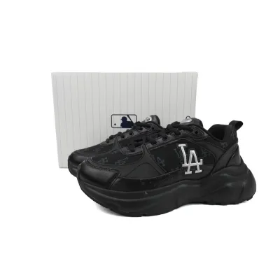 MLB Fast Ball Classic Monogram New York Yankees Sneakers W03 02