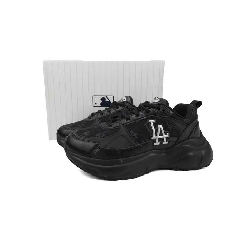 MLB Fast Ball Classic Monogram New York Yankees Sneakers W03