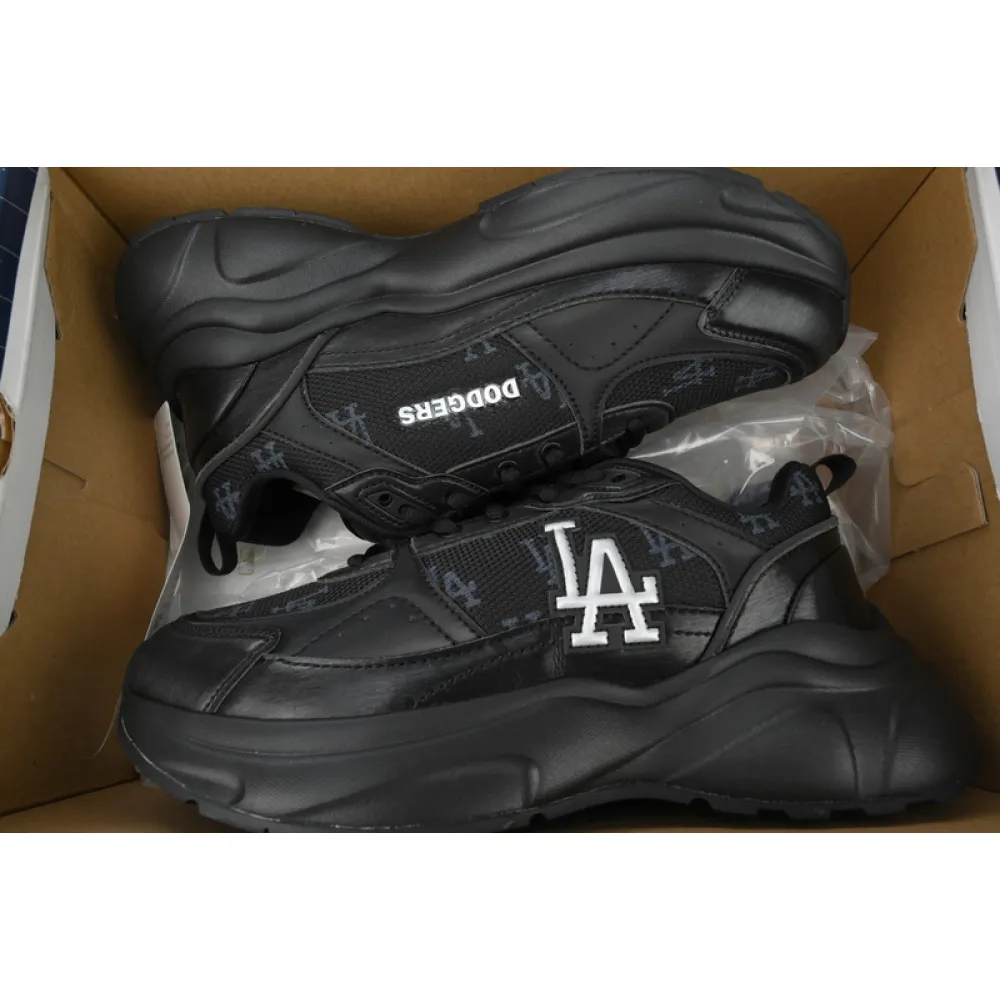 MLB Fast Ball Classic Monogram New York Yankees Sneakers W03