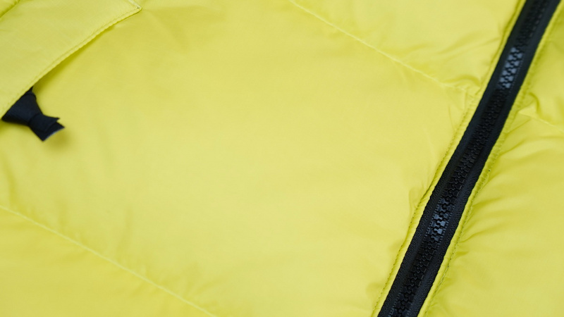 TheNorthFace Splicing White And Red Apple Green