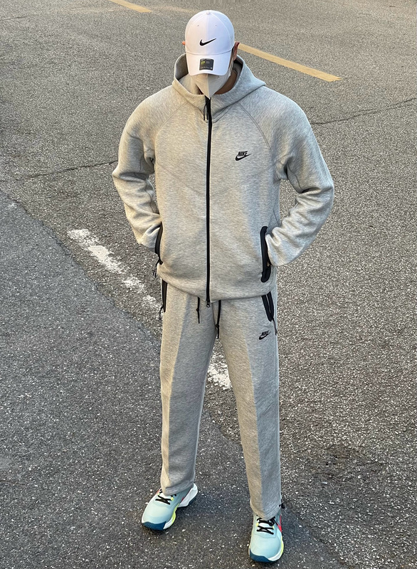 Nike Sportswear Tech Fleece Full-Zip Hoodie