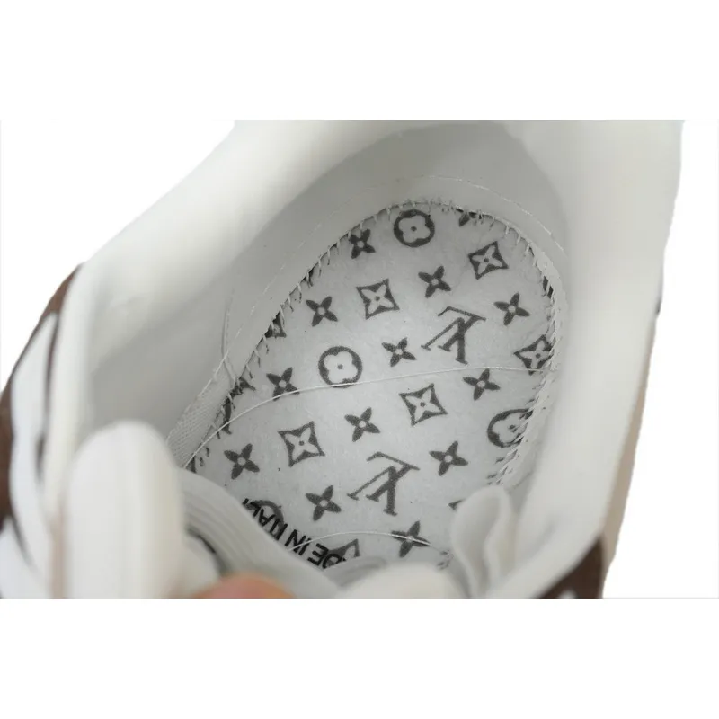  Louis Vuitton Trainer Coffee