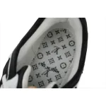 Louis Vuitton Trainer Black White (Show)