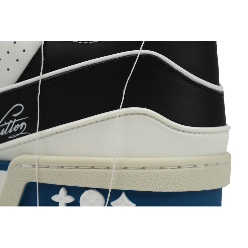 Louis Vuitton Trainer Black White (Show)