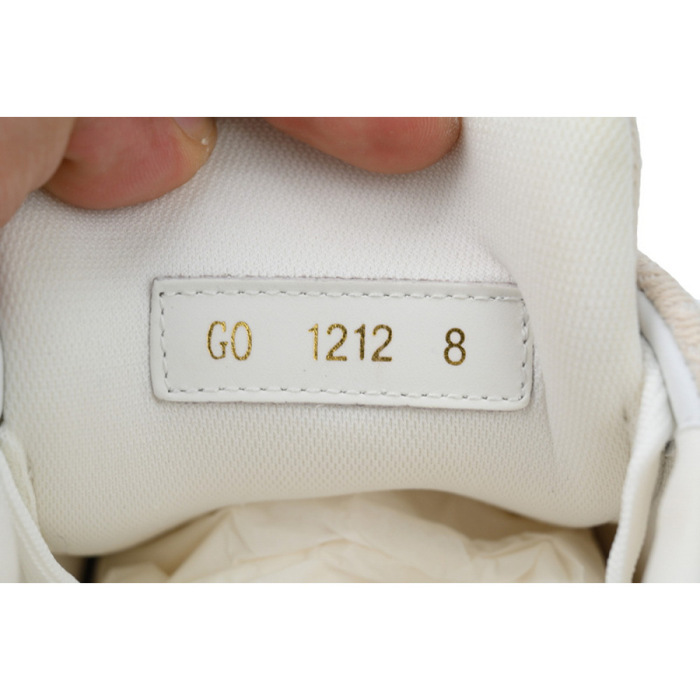 Louis Vuitton Trainer Beige 