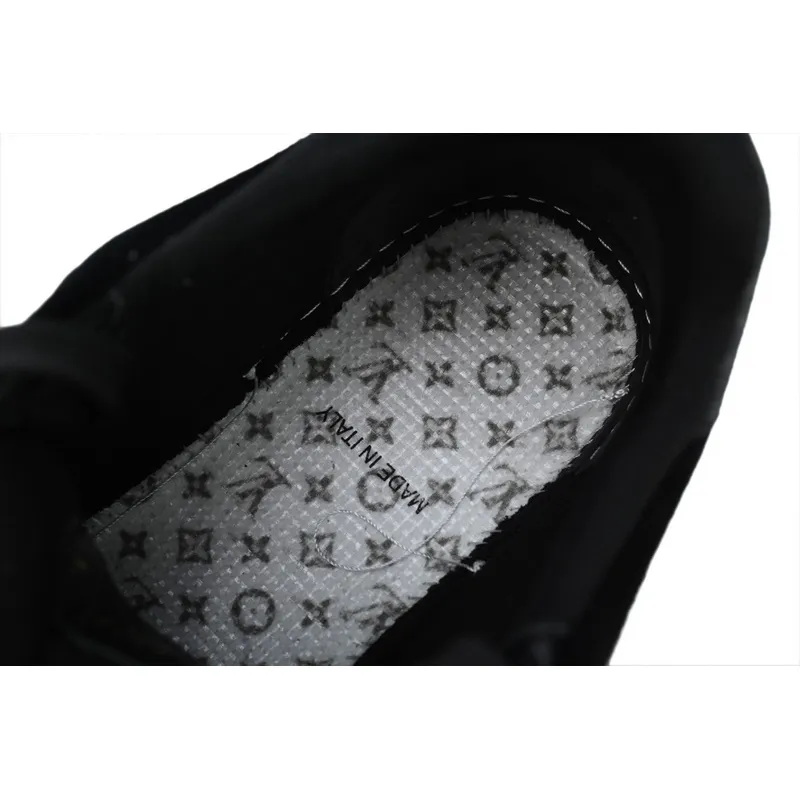 Louis Vuitton Trainer Triple Black