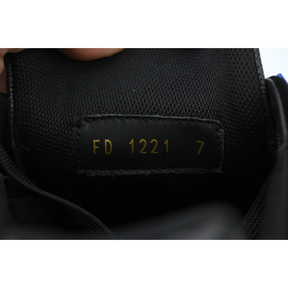 Louis Vuitton Trainer Triple Black
