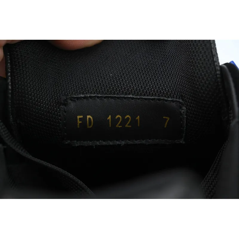 Louis Vuitton Trainer Triple Black