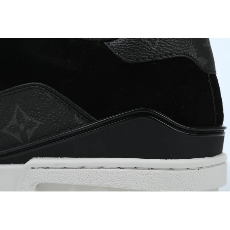 Louis Vuitton Trainer Triple Black