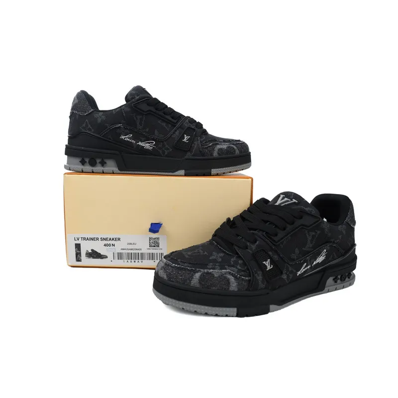 Louis Vuitton Trainer Black