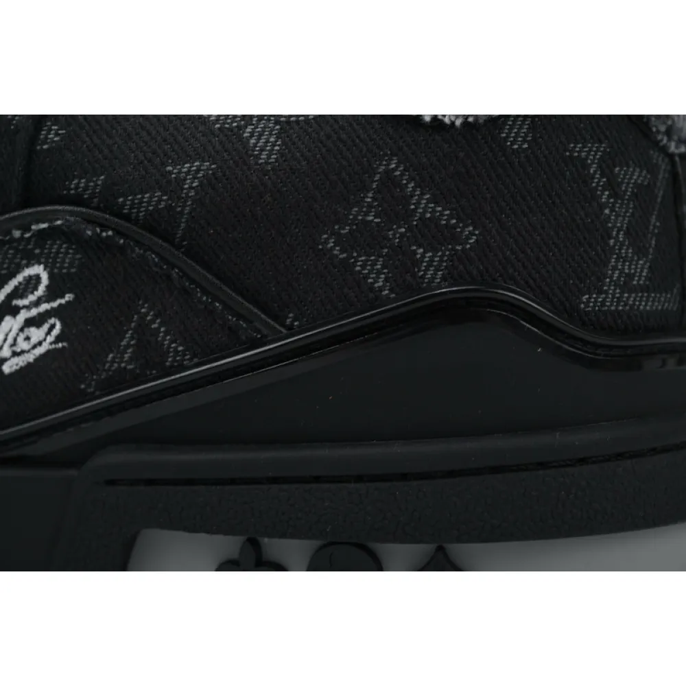 Louis Vuitton Trainer Black