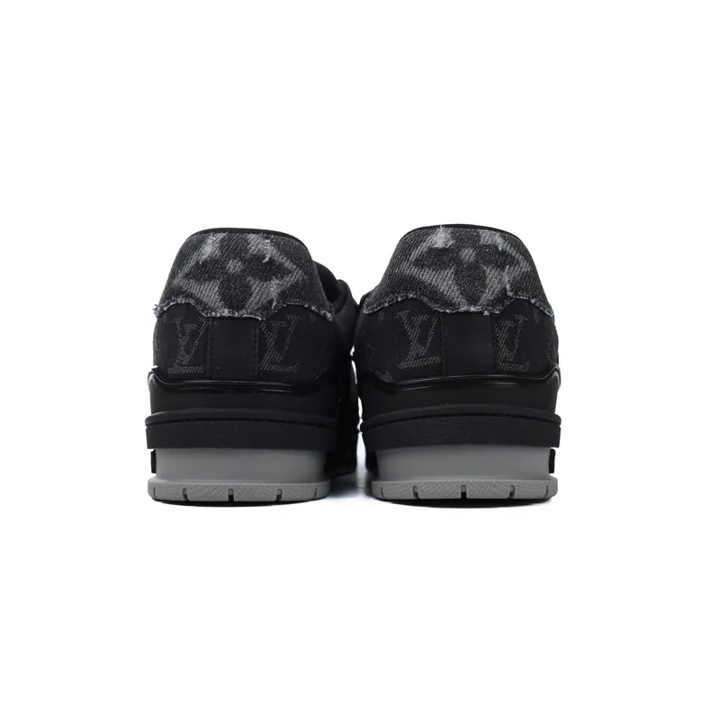 Louis Vuitton Trainer Black