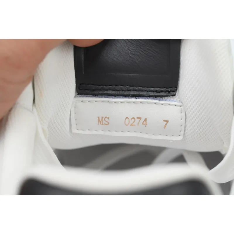 Louis Vuitton Trainer Black White