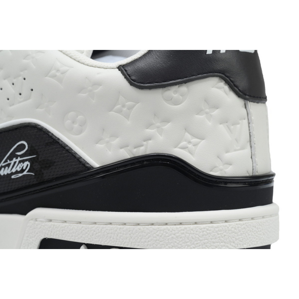 Louis Vuitton Trainer Black White