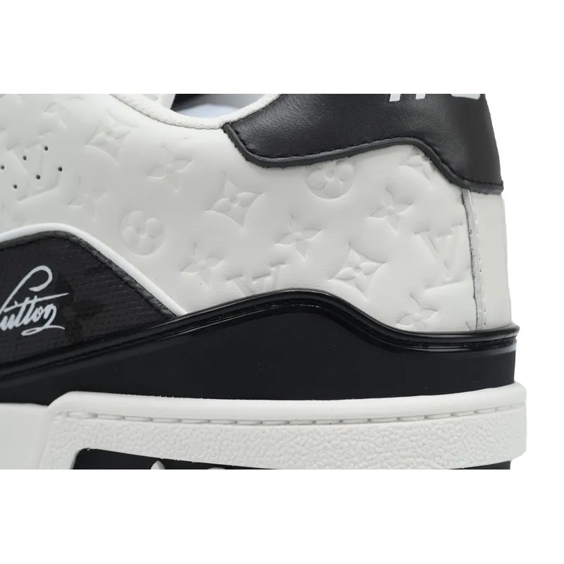 Louis Vuitton Trainer Black White