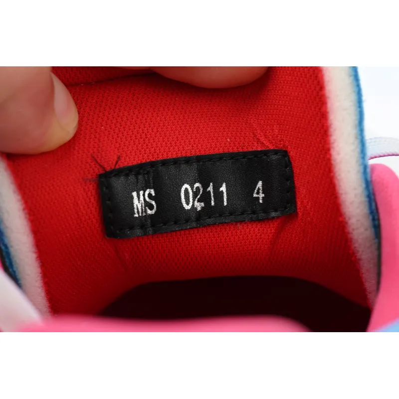 Louis Vuitton Trainer Pink (Show)