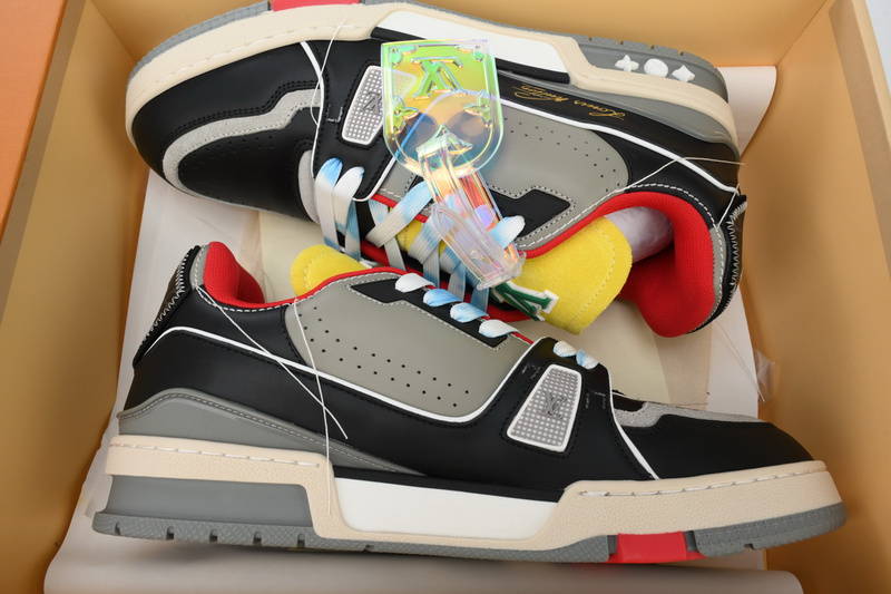 Louis Vuitton Trainer Red (Show)