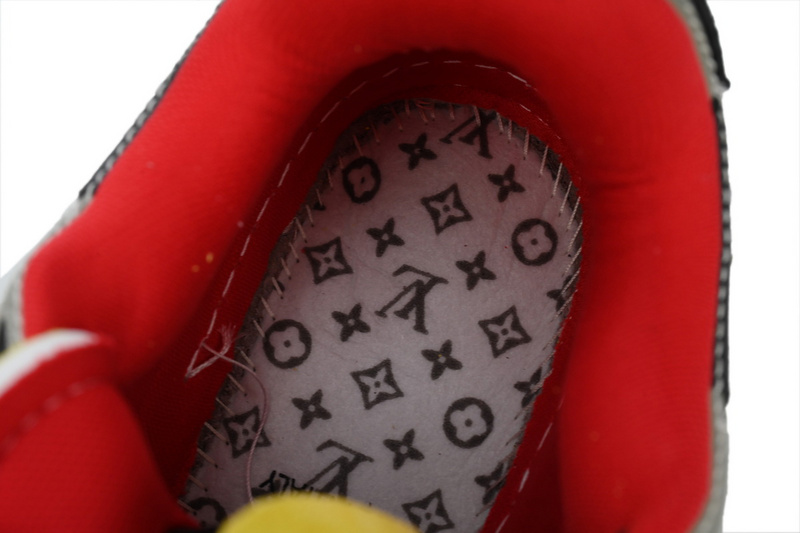 Louis Vuitton Trainer Red (Show)