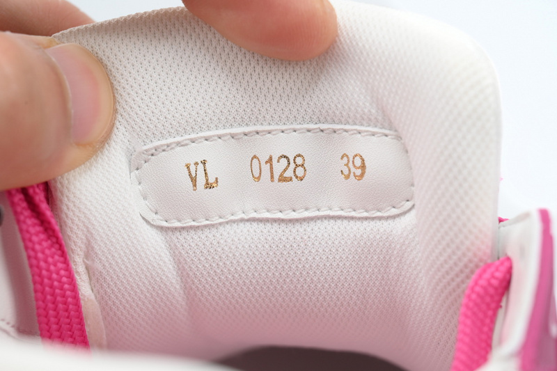 Louis Vuitton Trainer Rose Red