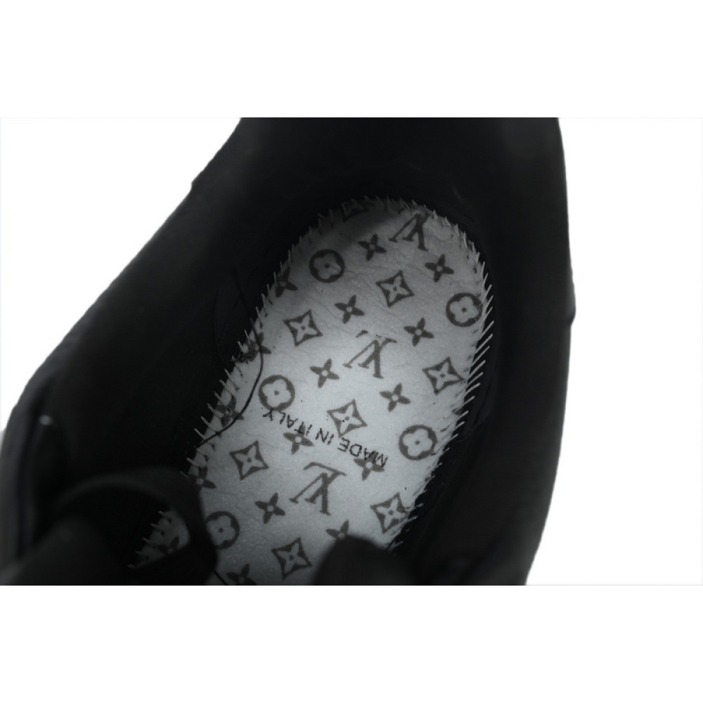 Louis Vuitton Trainer Black 