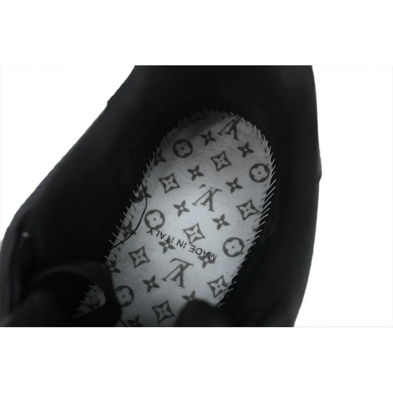 Louis Vuitton Trainer Black 
