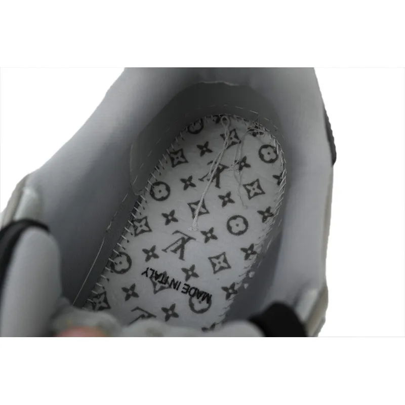 Louis Vuitton Trainer Grey Black