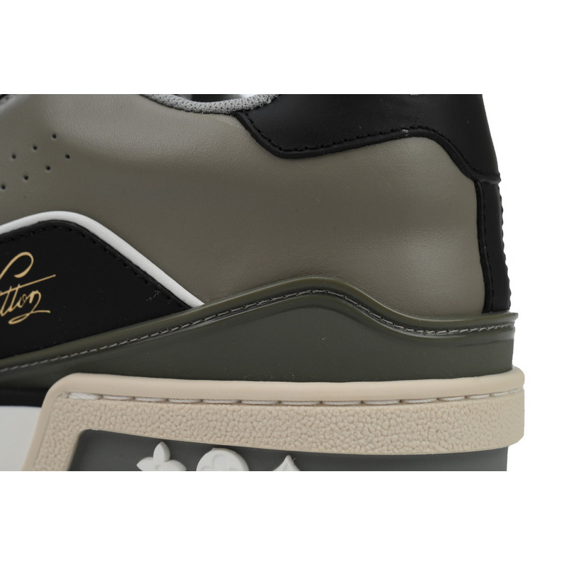 Louis Vuitton Trainer Grey Black