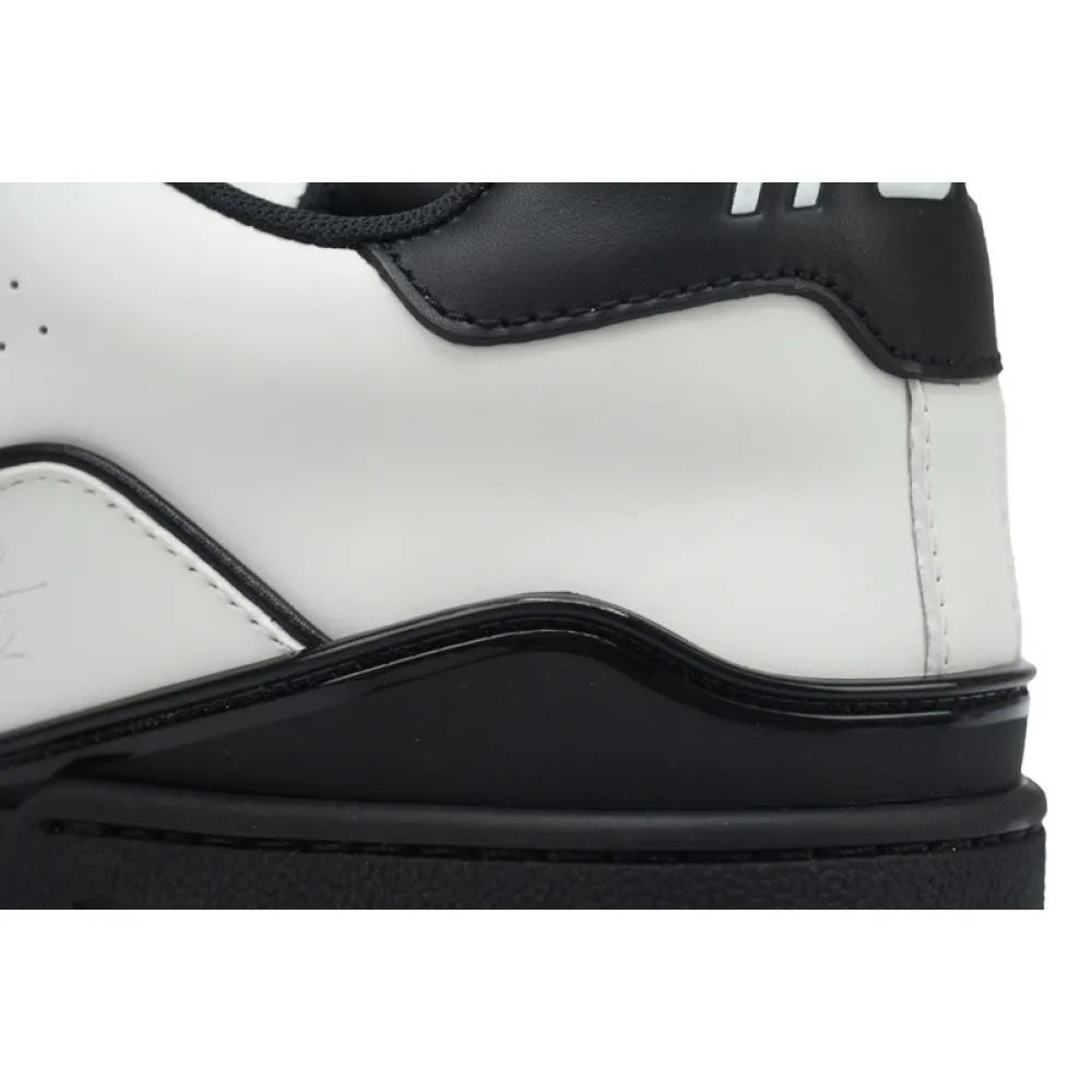Louis Vuitton Trainer White