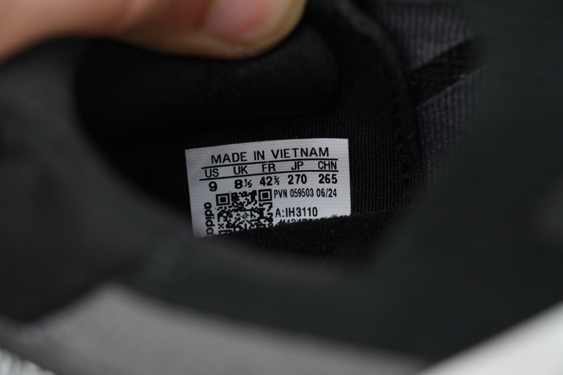 Adidas Ultraboost 5X 'Black White Carbon'