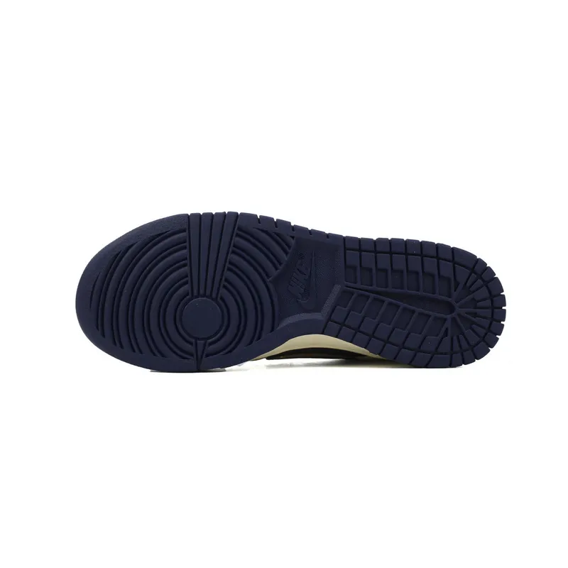 Nike Dunk Low 'Heart of Chestnuts