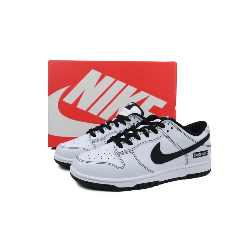Nike Dunk Low "Line Panda"