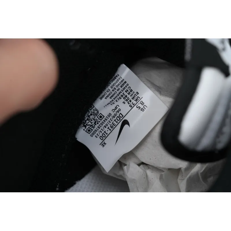 Nike Dunk Low "Line Panda"