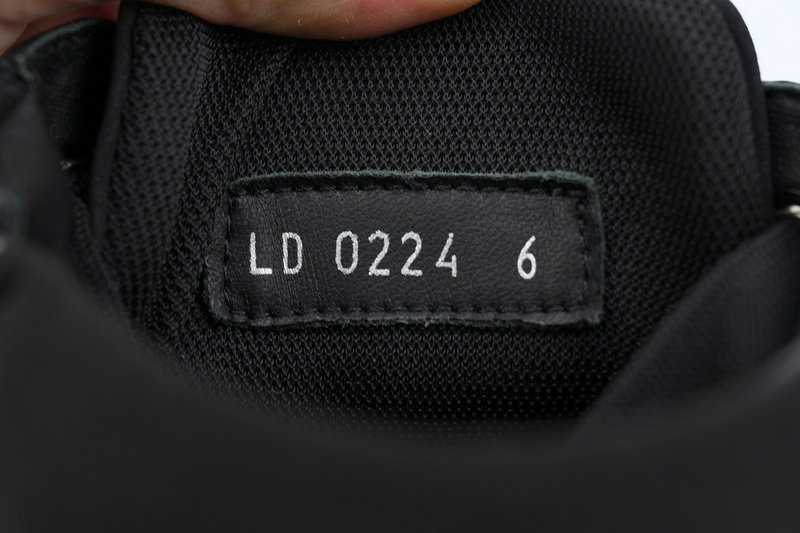 LOUIS VUITTON Martin boots Black