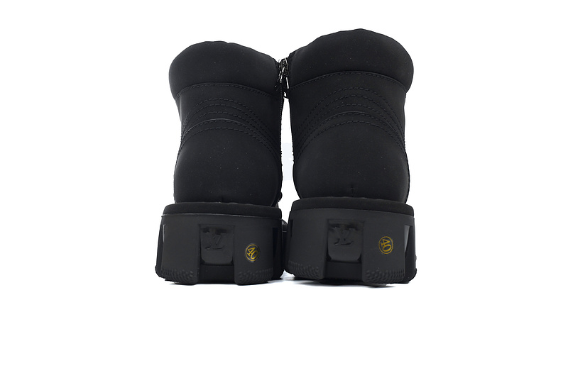 LOUIS VUITTON Martin boots Black