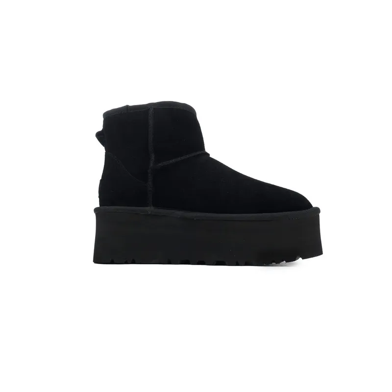 UGG Mid Black