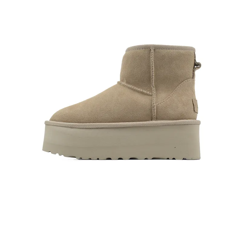 UGG Mid Khaki 