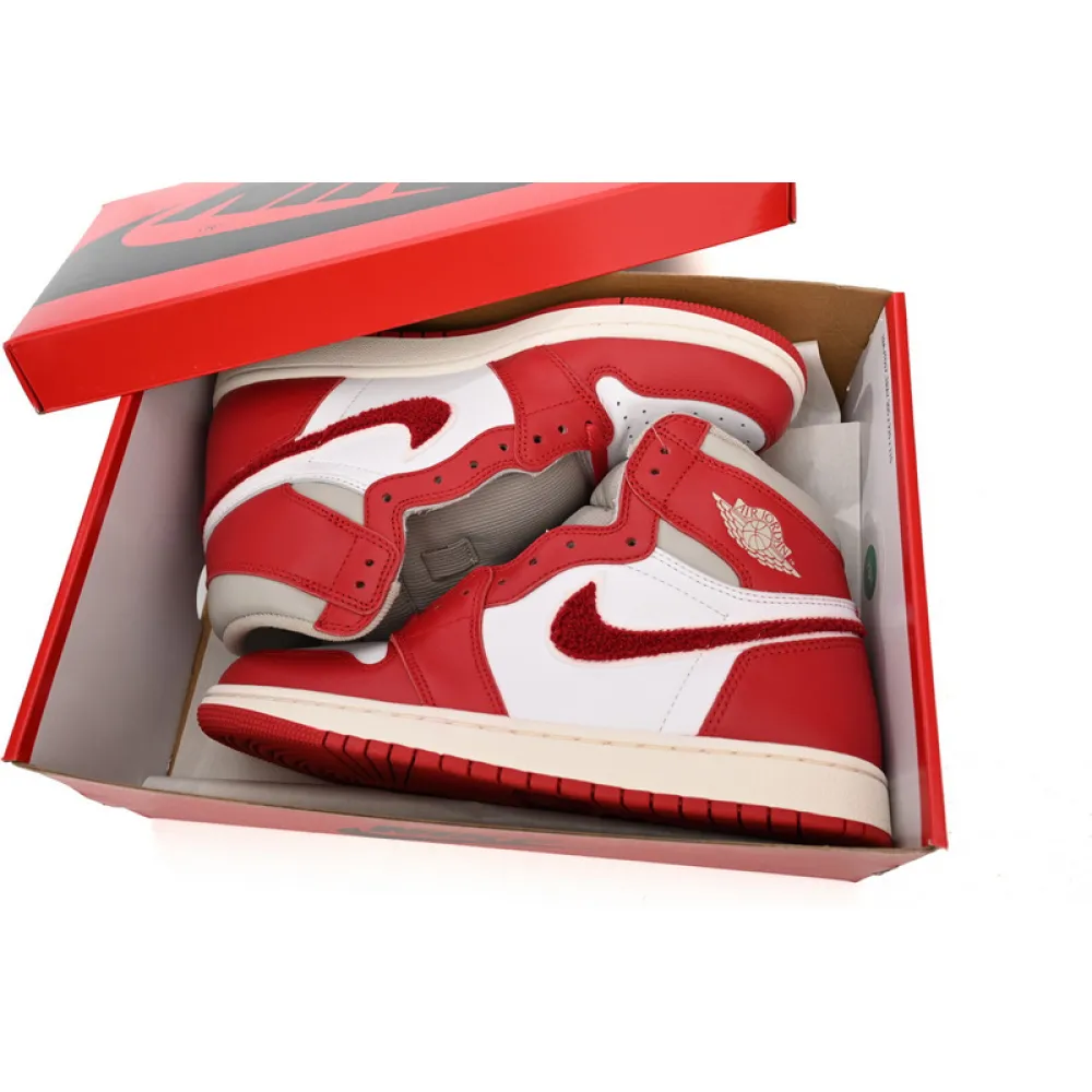 Q3 Air Jordan 1 High OG WMNS “Chenille”