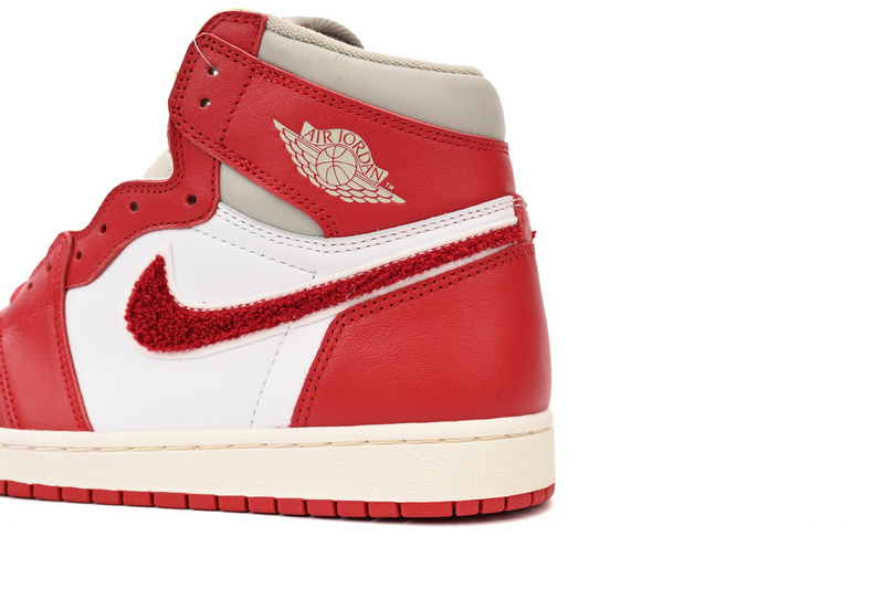 Q3 Air Jordan 1 High OG WMNS “Chenille”
