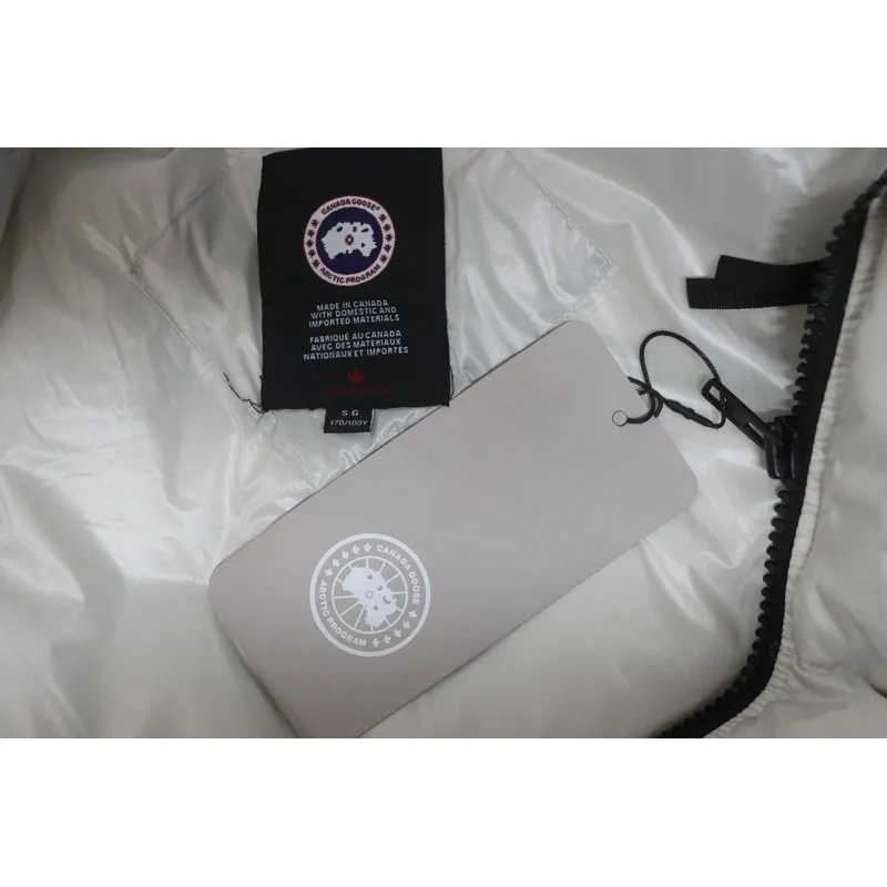  Canada Goose white
