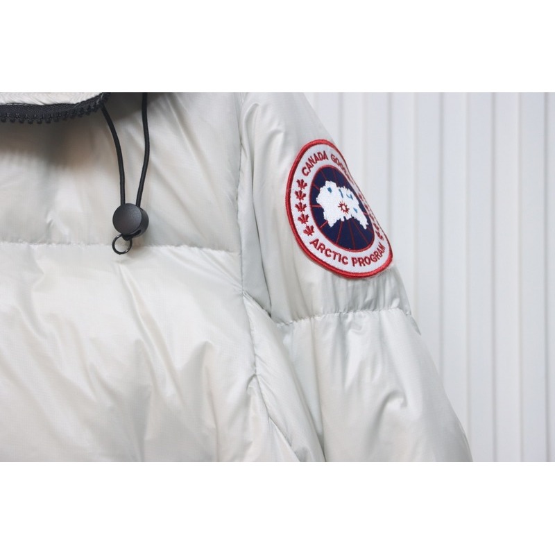  Canada Goose white