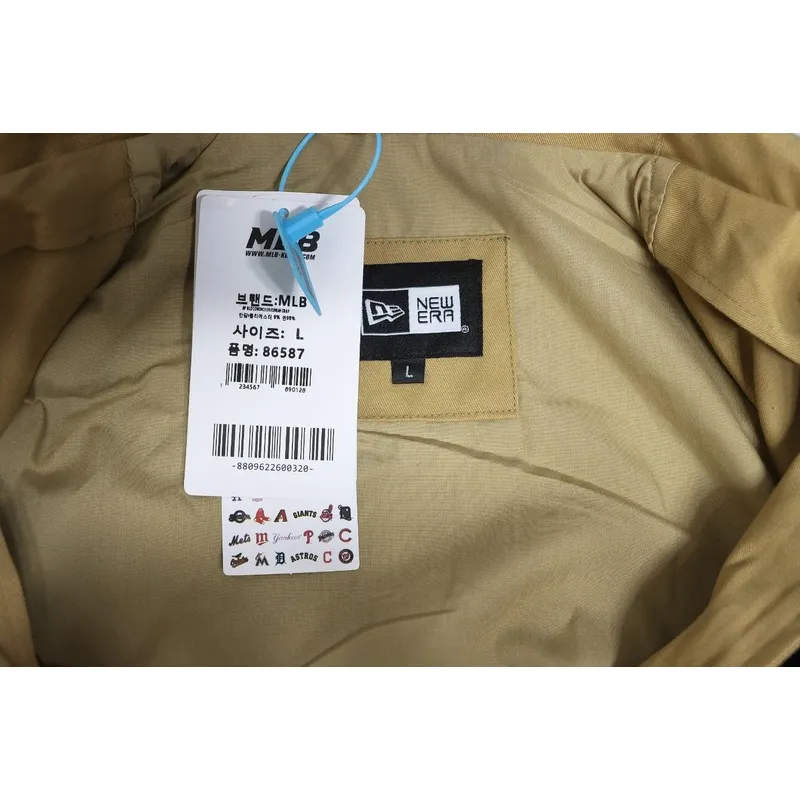 New Era x MLB SS23 New York Yankees Jacket Yellow