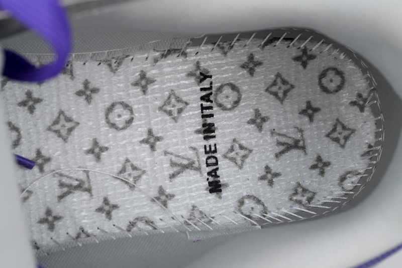 Louis Vuitton Trainer purple diamond