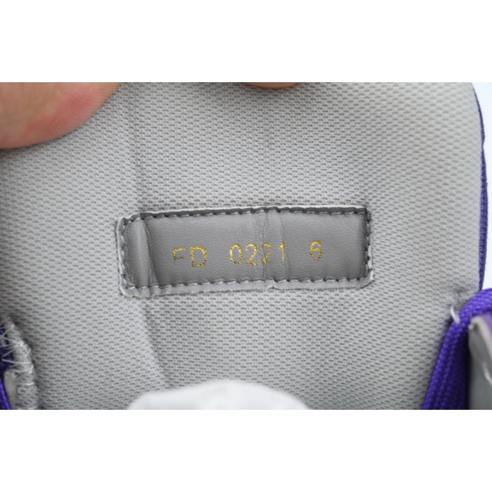 Louis Vuitton Trainer purple diamond