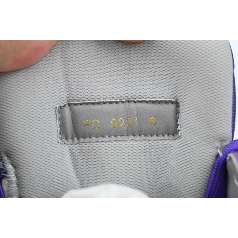 Louis Vuitton Trainer purple diamond