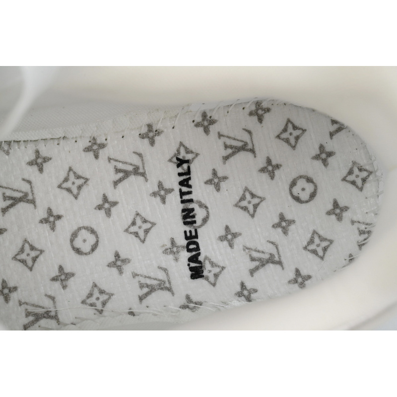 Louis Vuitton Trainer white green diamond