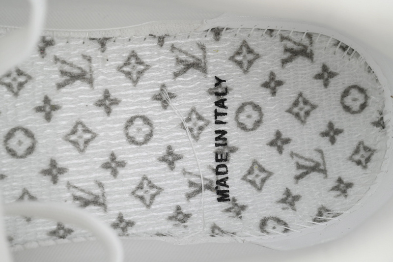Louis Vuitton Trainer white gray diamond