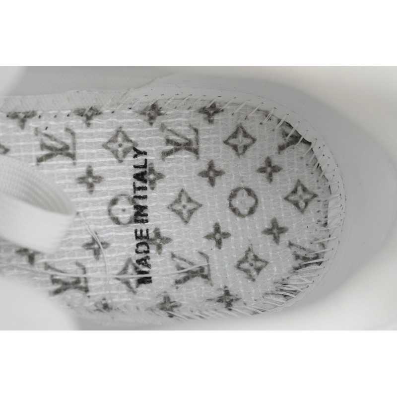 Louis Vuitton Trainer white black diamond
