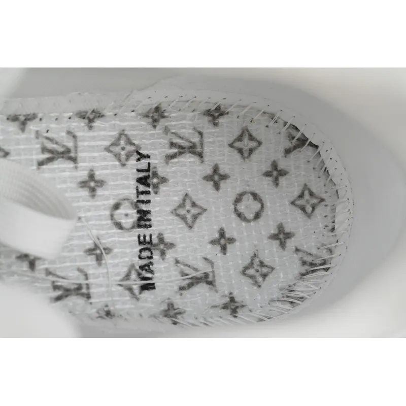 Louis Vuitton Trainer white black diamond