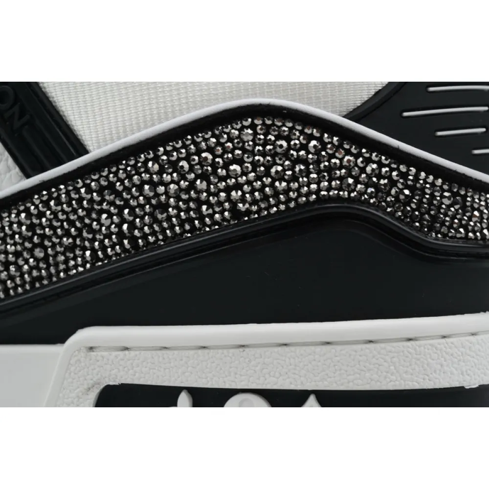 Louis Vuitton Trainer white black diamond
