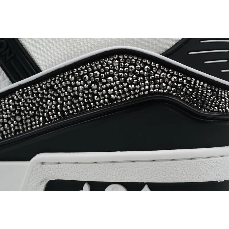 Louis Vuitton Trainer white black diamond